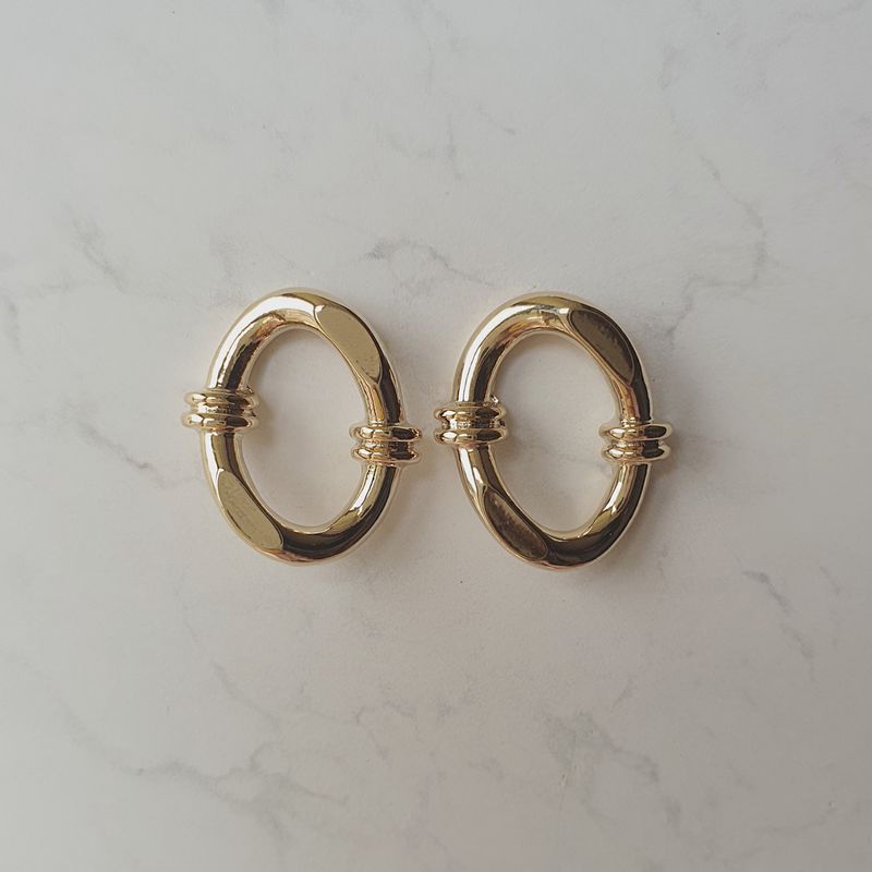 Knotted Oval Ring Piercing - Gold