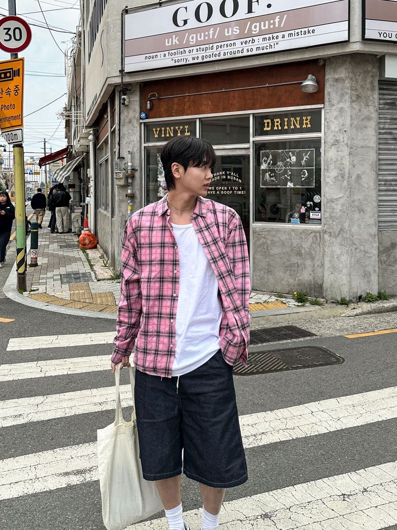 WHAT A LOOK（ワット ア ルック）の「ブランディーピグメントダイチェックシャツ（トップス）」