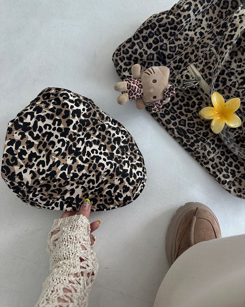 leopard leopard buckle hunting cap