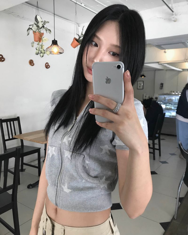 Star short hood jumper