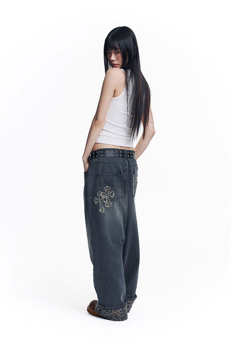 Leopard Cross Patch Roll-Up Denim Pants - Black