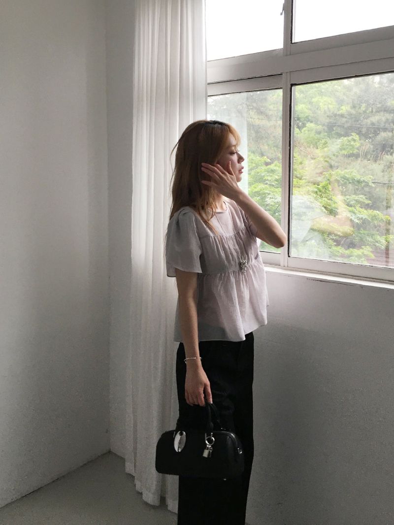 Tulip puff Blouse