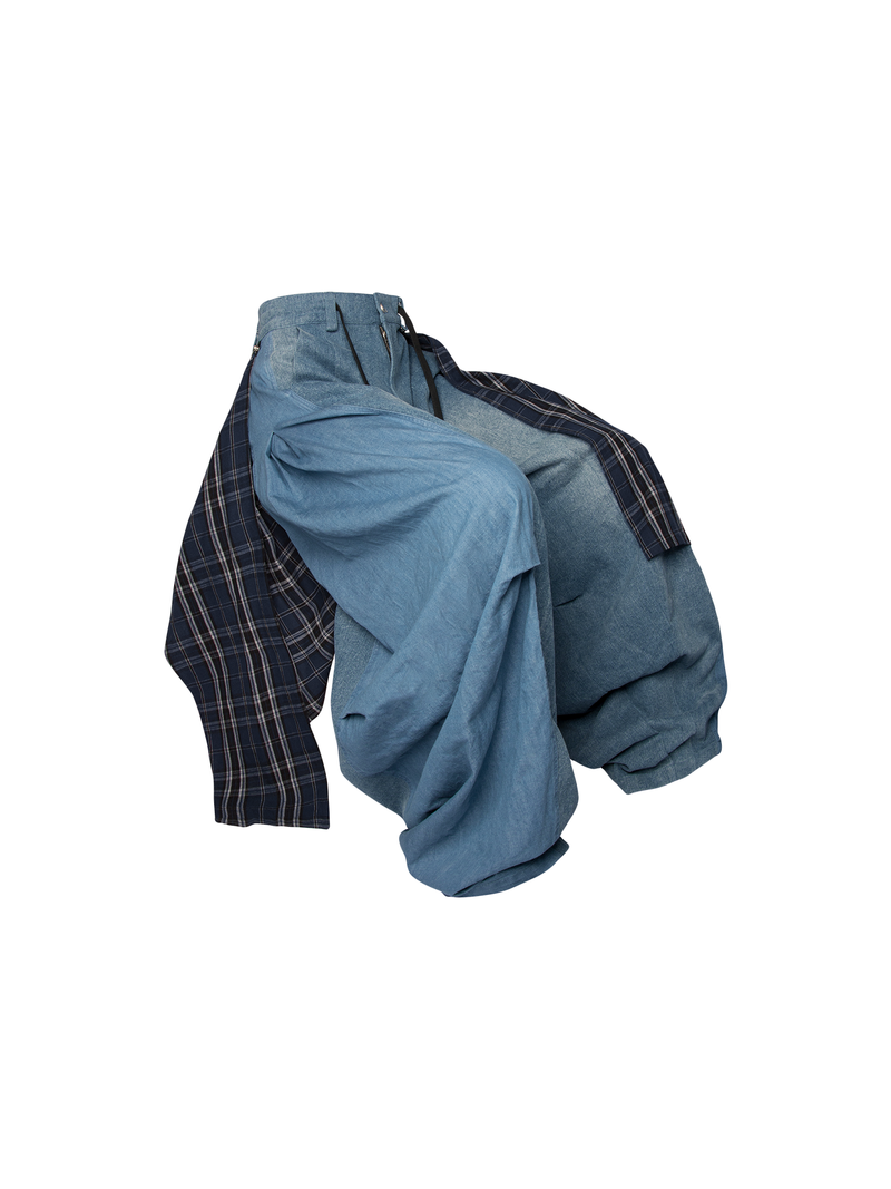 RELABEL（リレーベル）の「RELABEL Spatial Relations (Extended Form) アイスブルーDetachableチェック柄バムカバー付きオーバーサイズデニムパンツ（パンツ）」