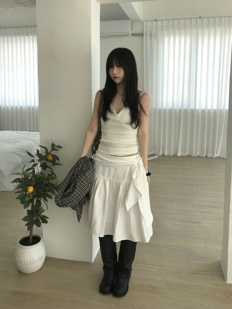 Kitten（キッテン）の「Shirring Strap Midi Skirt (2 colors)（Skirts）」
