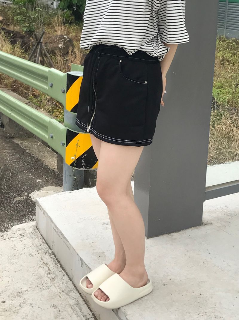 Zipper & Rivet mini skirt