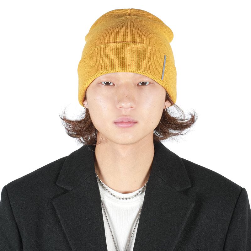 METAL LABEL KNIT BEANIE MUSTARD