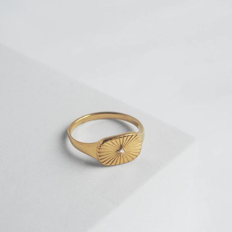 éclater（エクラテ）の「Isme Cubic Zirconia Ring（Accessories）」