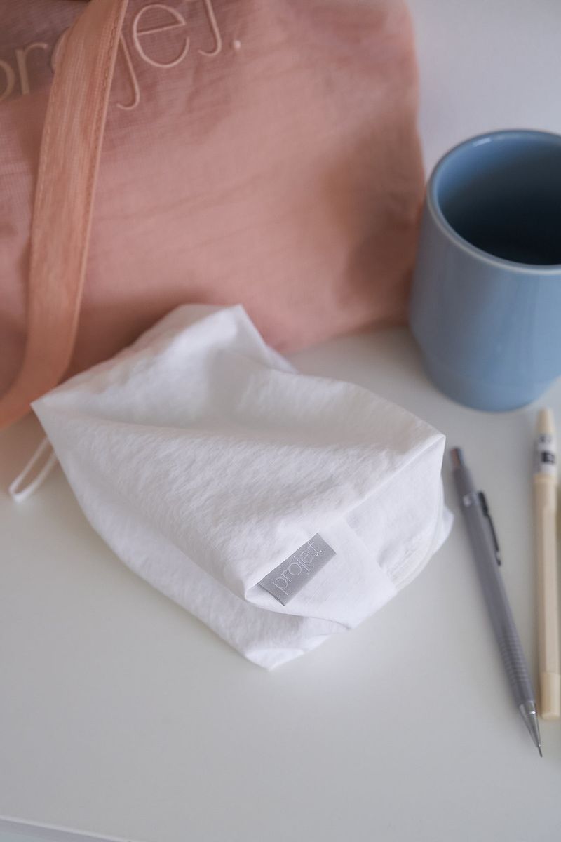 puff pouch (white_nylon)