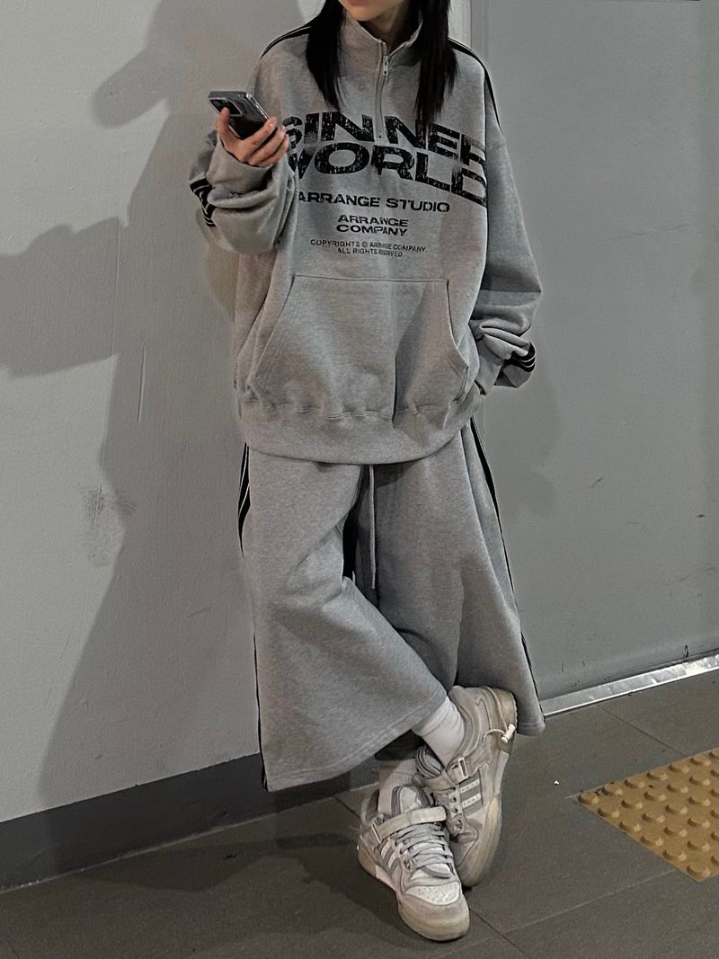 world tape half-zip sweatshirt