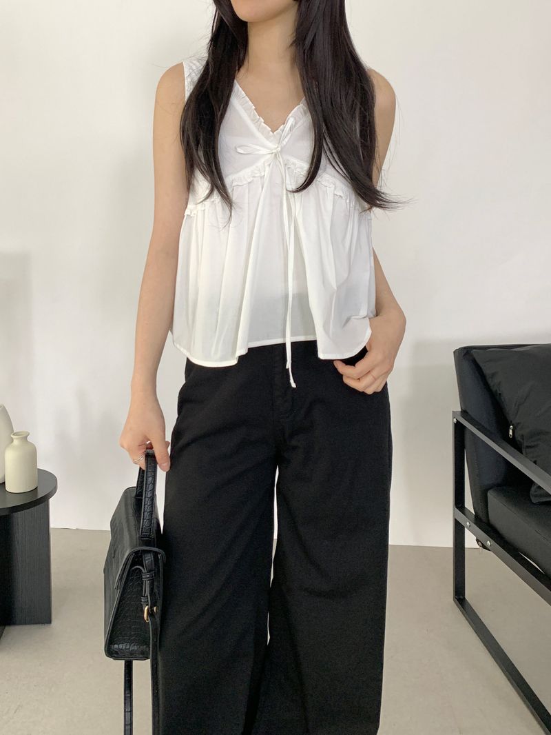 Devco Frill Sleeveless Blouse