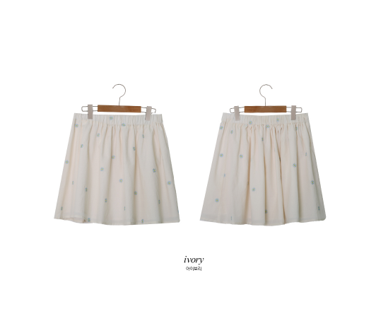 Flower Embroidery Flare Mini Skirt