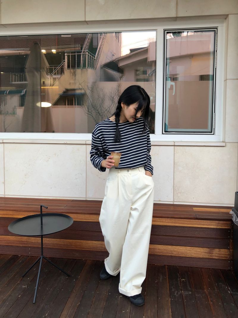 Feminine cotton wide pintuck pants 