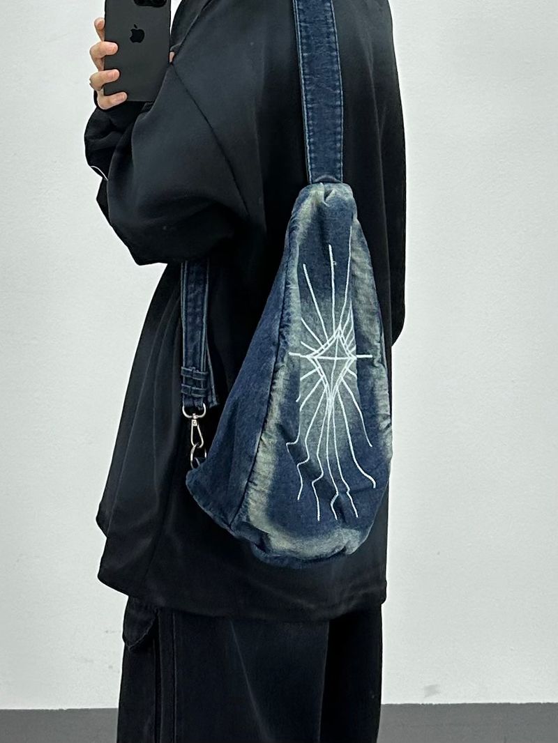 spider sling-bag