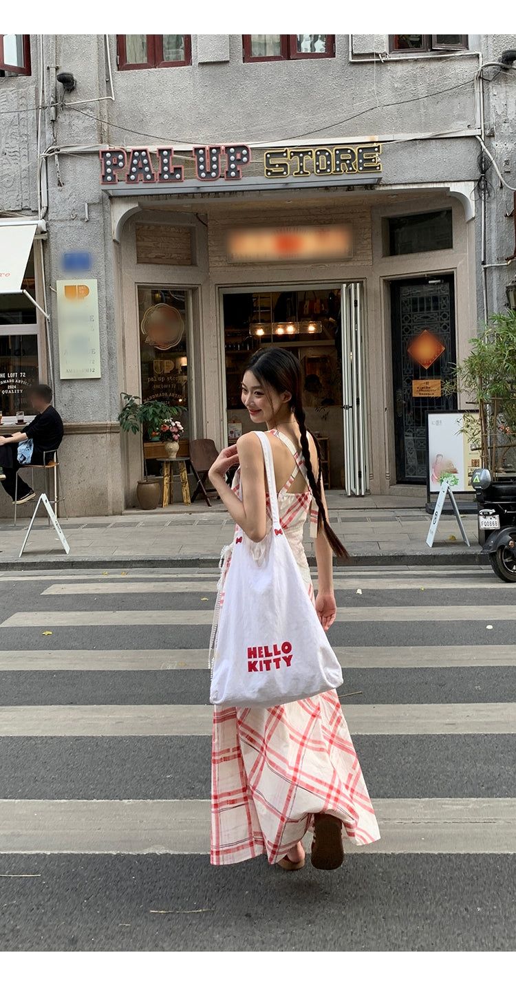 Red checkered V-neck sleeveless long dress