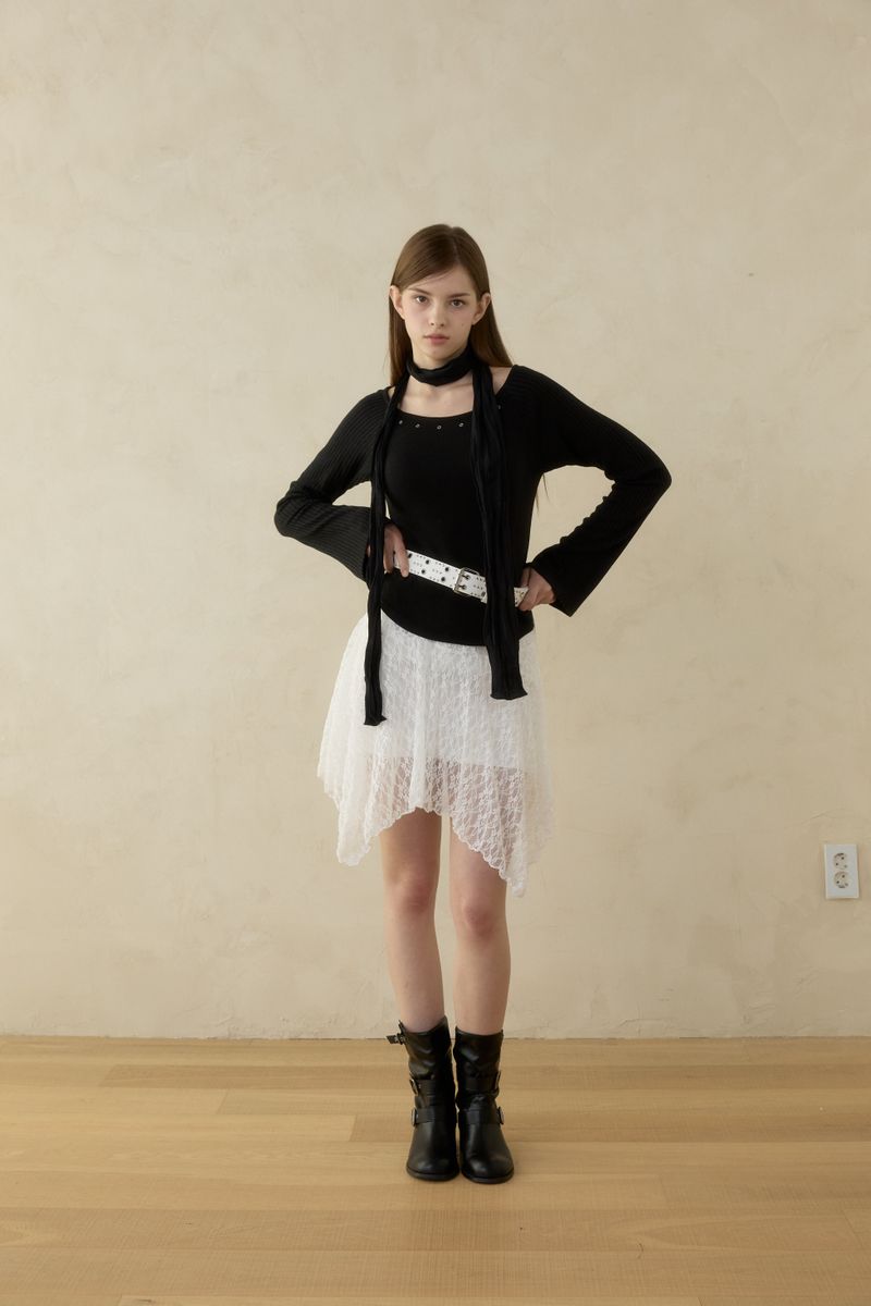 EYELET REGLAN T-SHIRT