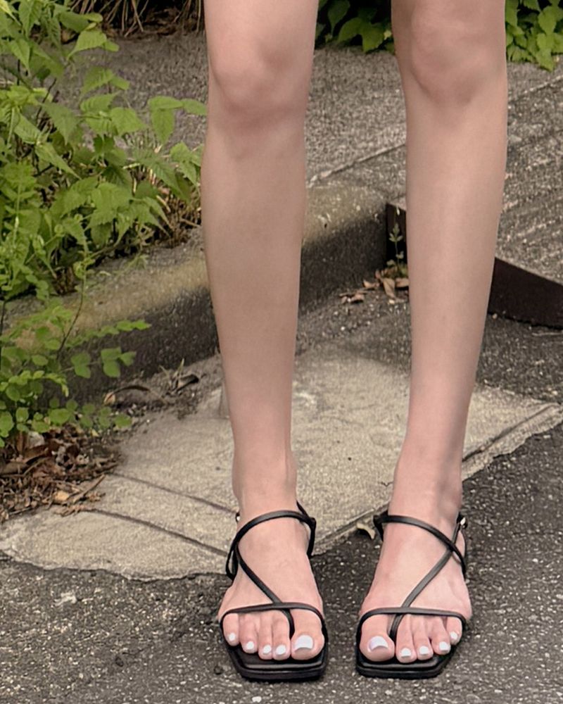 MAYBINS（メイビンス）の「Naff strap flip sandals（Shoes）」