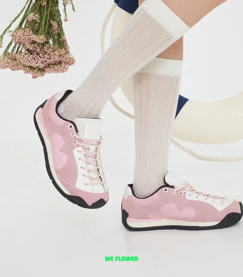 WE FLOWER（ウィフラワー）の「WE FLOWER ファッショナブルニューホーボーシューズ, バーサタイル, コンフォータブルアンドライトウェイト - サクラピンク（シューズ）」