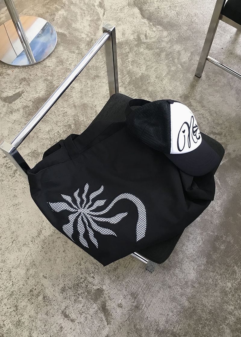 SUMMER PATCH TOTE BAG