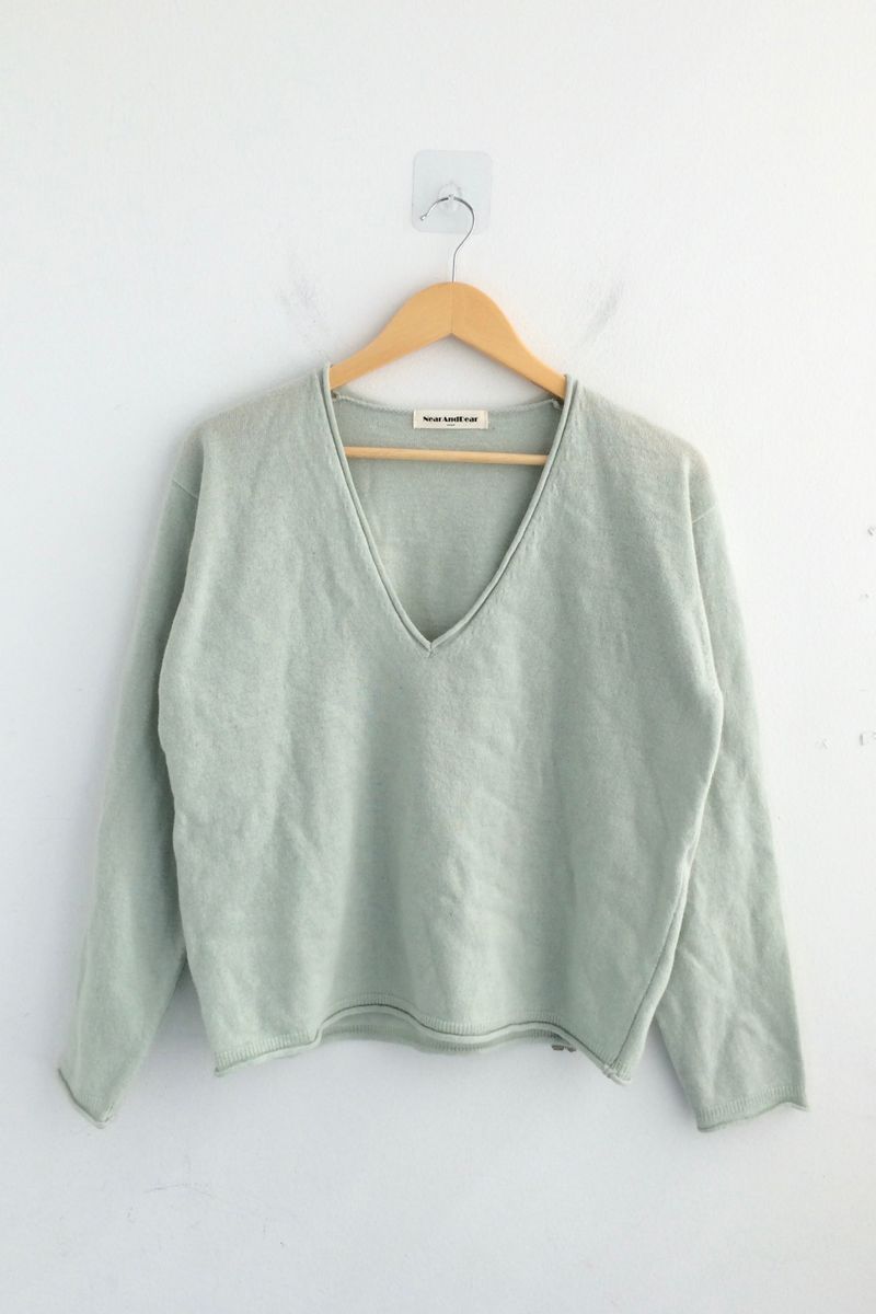 Soft V-neck Layered Knitwear