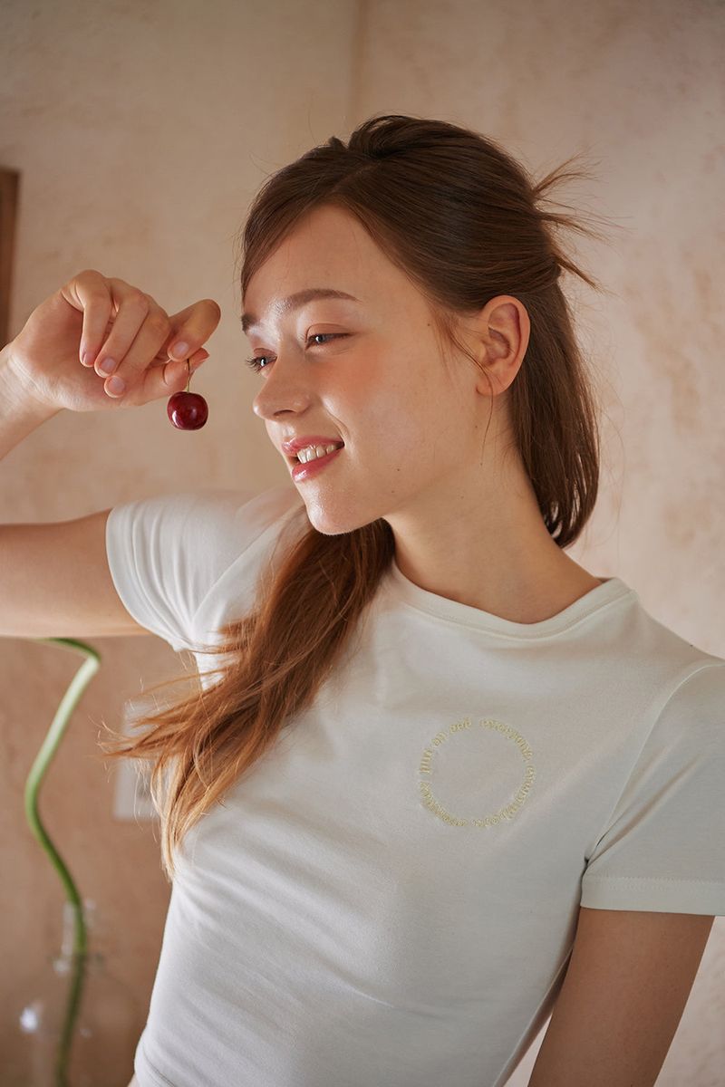 ROUND LOGO CROP T-SHIRTS_2COLORS