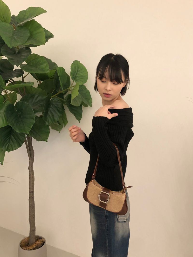 Drape feminine shoulder golgi knit