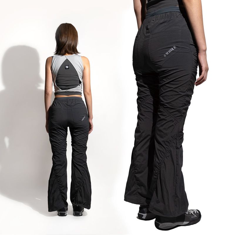 WHILE（ワイル）の「SOFT SHELL CLIMBING PANTS - BLACK（Pants）」