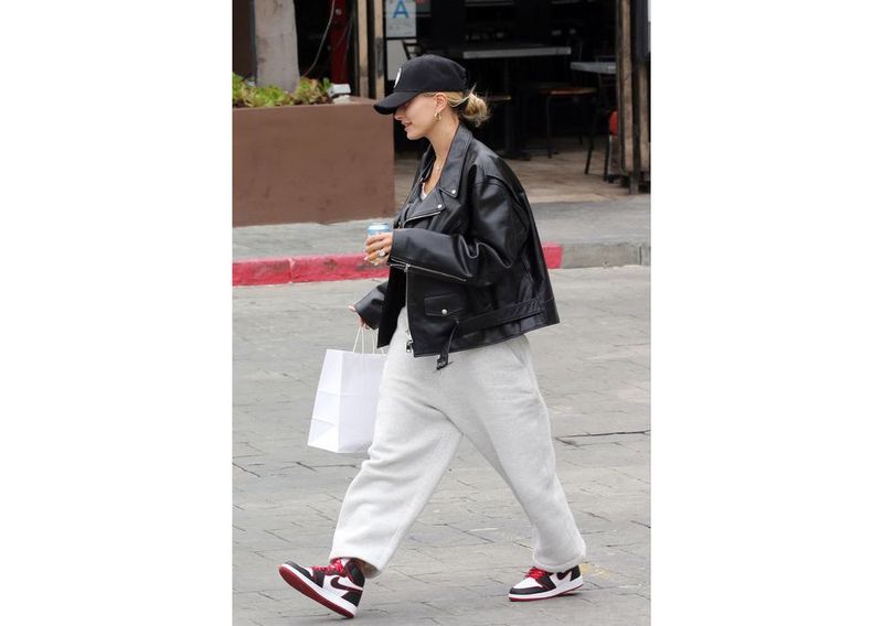 Commode cargo sweat pants 