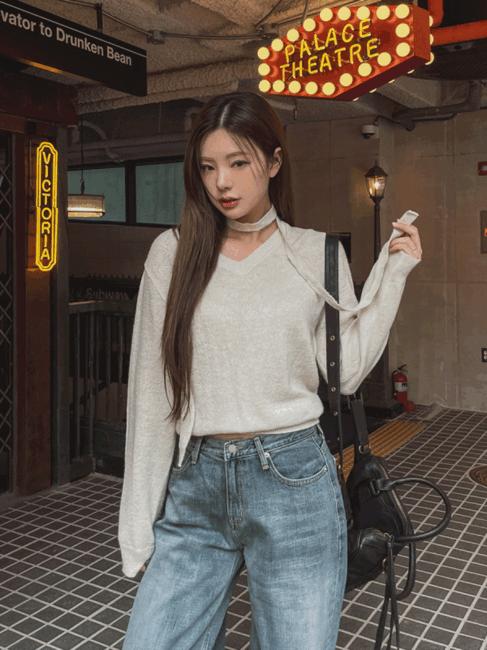 ULAN（ユレン）の「[Muffler set] Nana Wool V-neck Knit（Tops）」