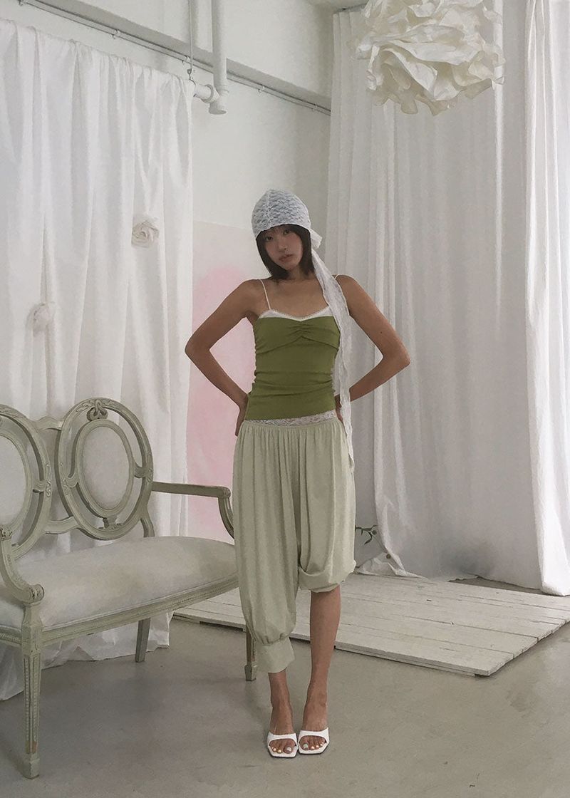 DOUBLE LAYER SLEEVELESS TOP