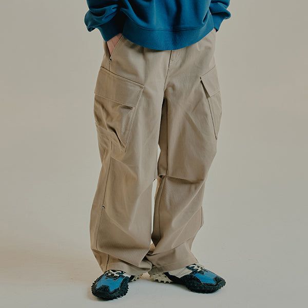 ROMANTIC CROWN(ロマンティッククラウン)の「WIDE COTTON CARGO PANTS(Pants)」