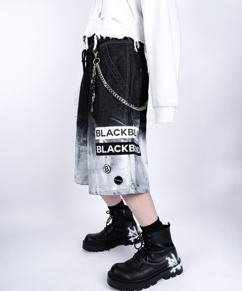 BLACKBLOND(ブラックブロンド)の「BBD Smoke Painted Patch Logo Denim Shorts (Black)(Pants)」