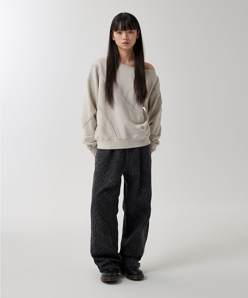 CUT OFF ONE SHOULDER SWEATSHIRT