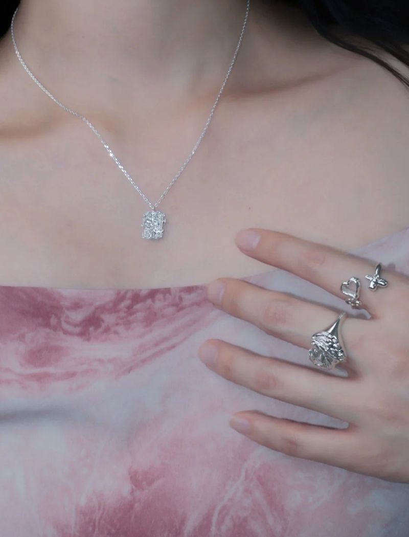 [MADE] velvet night rose necklace S size