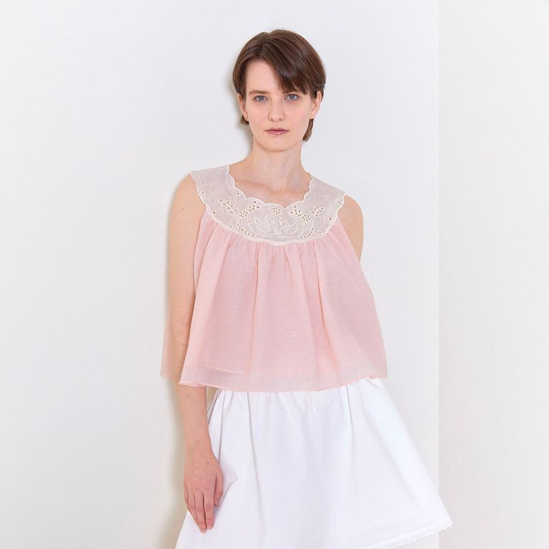 Swan Embroidered A Line Blouse _ Pink