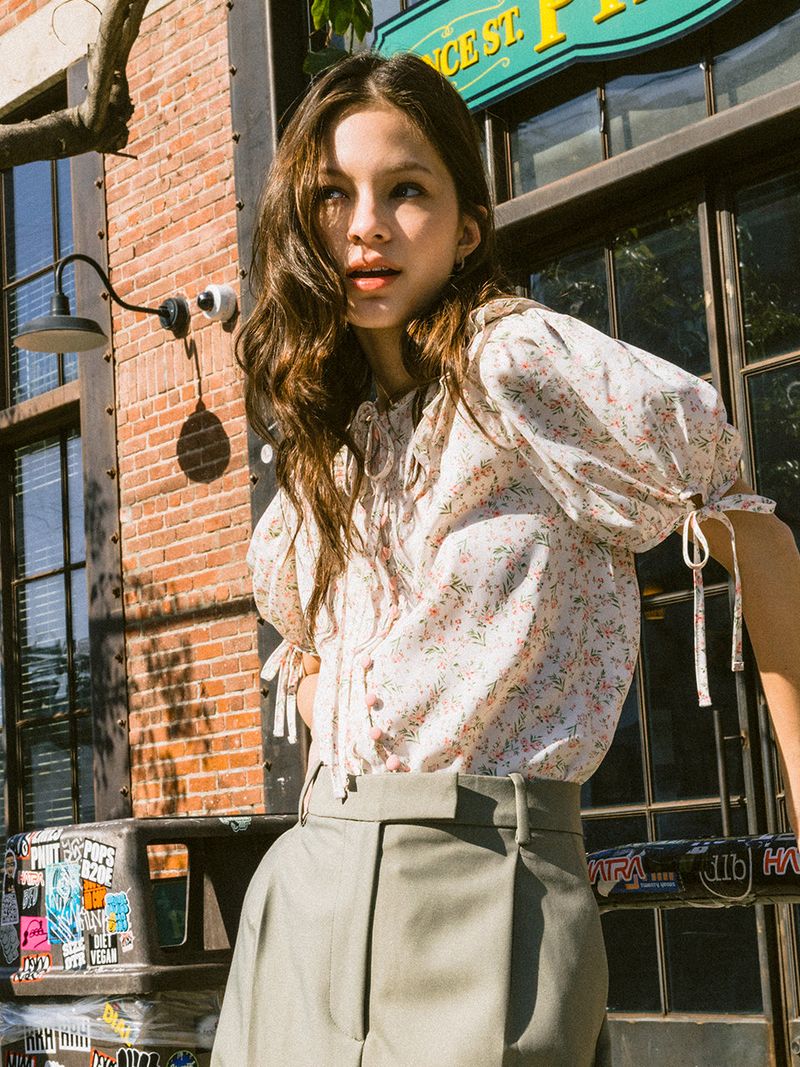 VITALSIGN（バイタルサイン）の「Floral Frill Pink Button Blouse（Tops）」