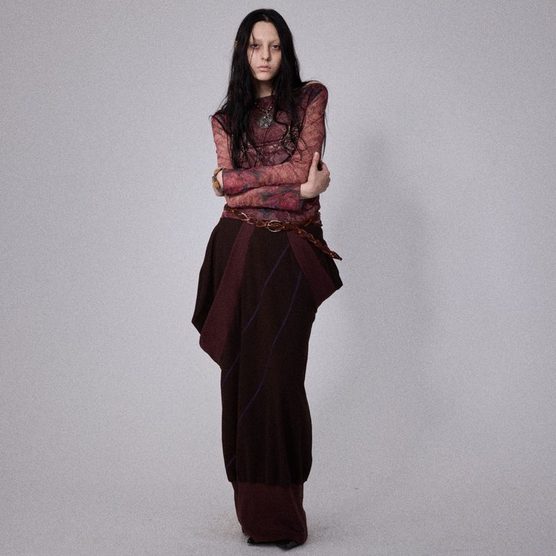 SHEISSHE/STRUCTURED SPLIT LONG SKIRT