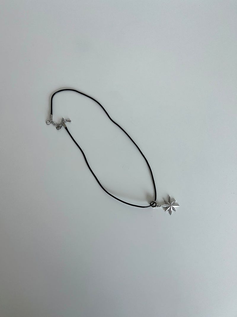 Star piece necklace