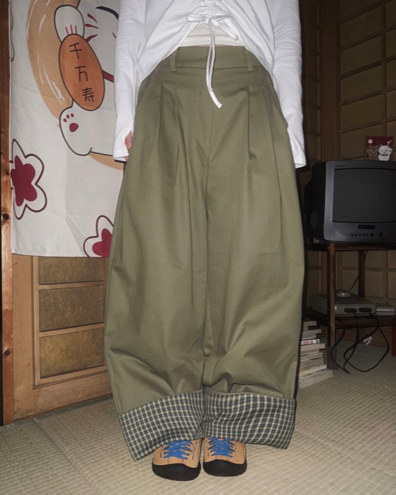 douchidouchi（ドウチドウチ）の「(3color) チェックロールアップワイドピンタックパンツ（パンツ）」