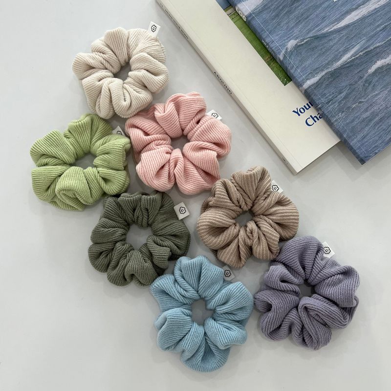 munggle market（ムングルマーケット）の「ニットシュシュ（ヘアアクセサリー）」