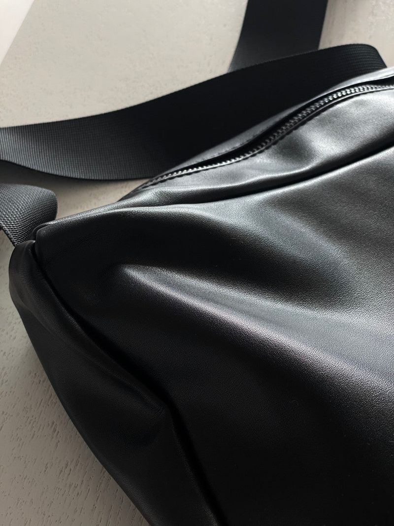 Minimal crossbag