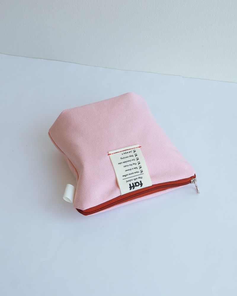 faff Pouch Berry