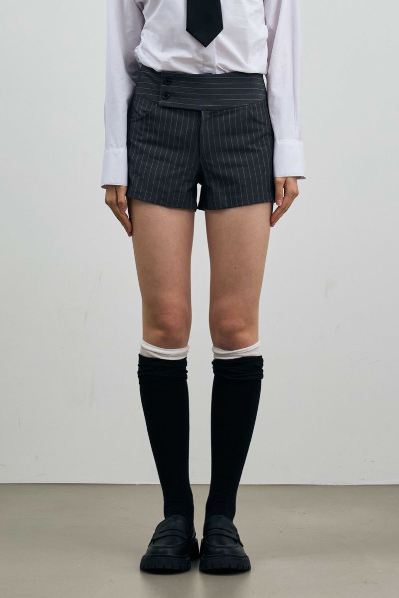ARIKIM（アリキム）の「AVEL PINSTRIPE MICRO PANTS / CHARCOAL（Pants）」