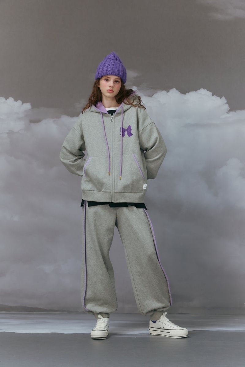 ROMANCHIC（ロマンシック）の「Embroidery hoody（Tops）」
