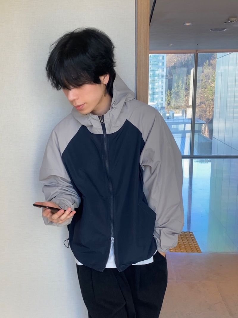 Stormy windbreaker