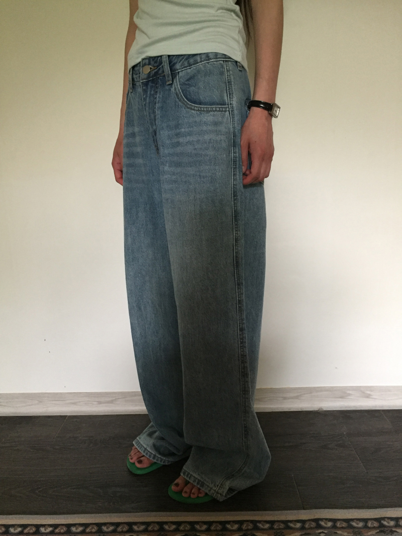 With Back Pocket Denim (1color)