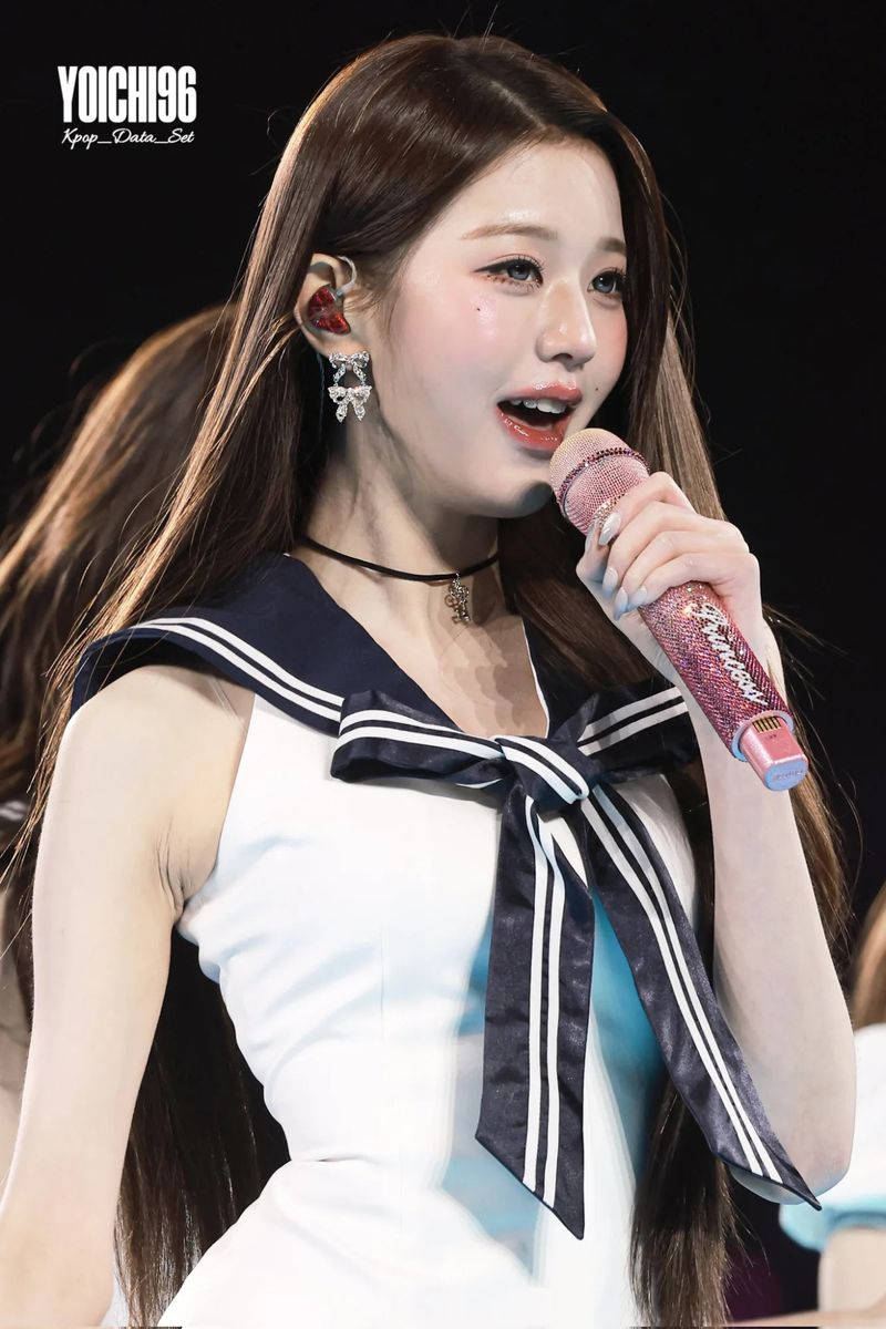 [IVE Wonyoung Necklace] Silver Heart Key Choker Necklace