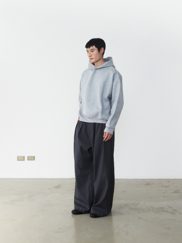 RB13 Cropped Boxy Hoodie