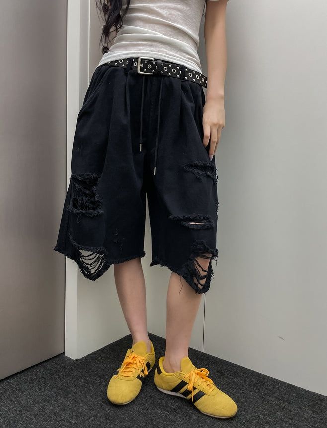 ULAN（ユレン）の「Motif Damage Banding Bermuda Pants（Pants）」