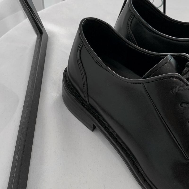 580 Square-Toe Derby Shoes