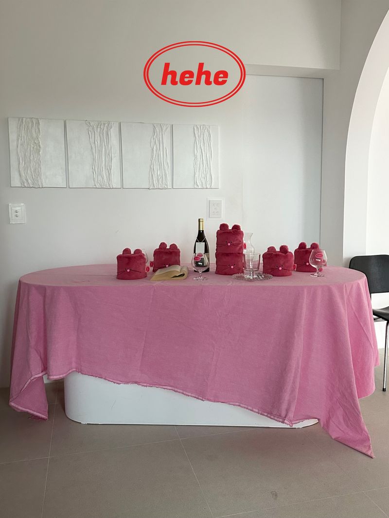 Pink pepe Tissue Case
